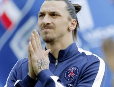 Rookie在巴塞罗那比赛中刷新纪录，夺冠引发热议！全场沸腾不已